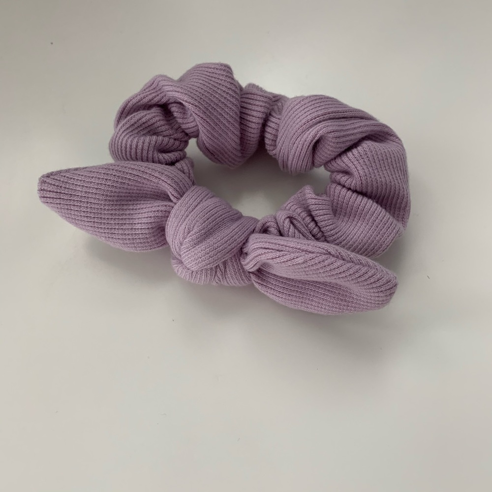 Lilac tie scrunchie